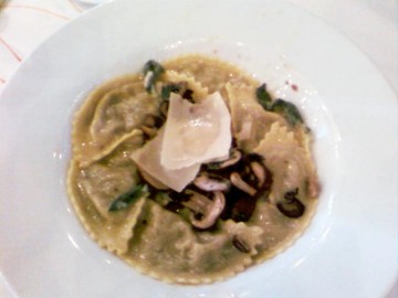 Mushroom Ravioli (from Macaroni Grill)