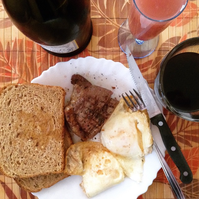 Brunch! Might be a bit excessive for just a 1.5mi hike xD #berry #mimosa