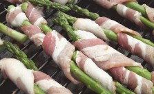 How to make grilled asparagus unhealthy. Step 1: Wrap in bacon. Step 2: Grill. #bacon #asparagus #weber #lunch