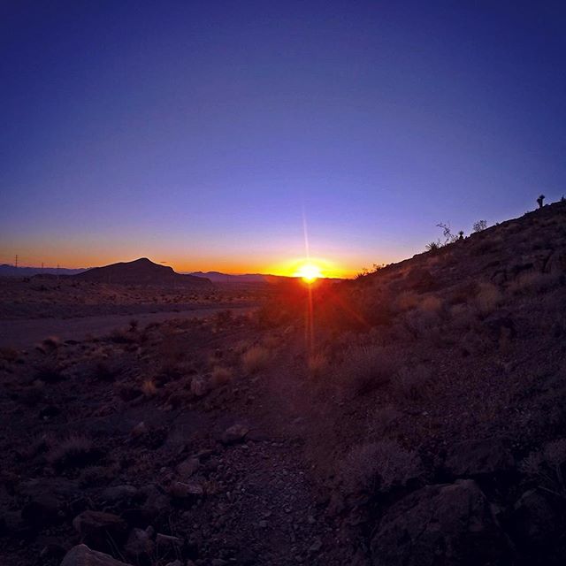 This morning's sunrise in the desert was brought to you by the letter E. #early #beyondlasvegas #trailrunning [instagram]