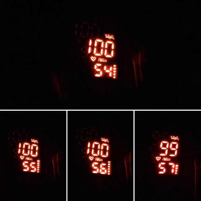 Pulse oximetry reading this evening. O2 saturation is good! HR is low cos about to sleep. ^_^ #pulseox #gadgets [instagram]