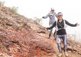 #tbt That time when @mollzballz84 & I looked like we tap danced our way down Red Mountain!#trailrunning #desertdash #thedirtyvert #nuunlife [instagram]