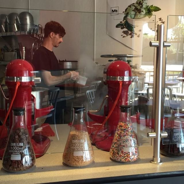 ZOMG so good. #n2creamery #nitrogen #icecream [instagram]