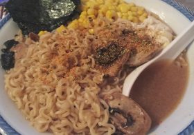 Not as pretty as @georgeokinaka's ramen lunch, but it's homemade-ish. Lol #carboload #ar50mile #ultratraining #trailrunning #beyondlasvegas [instagram]