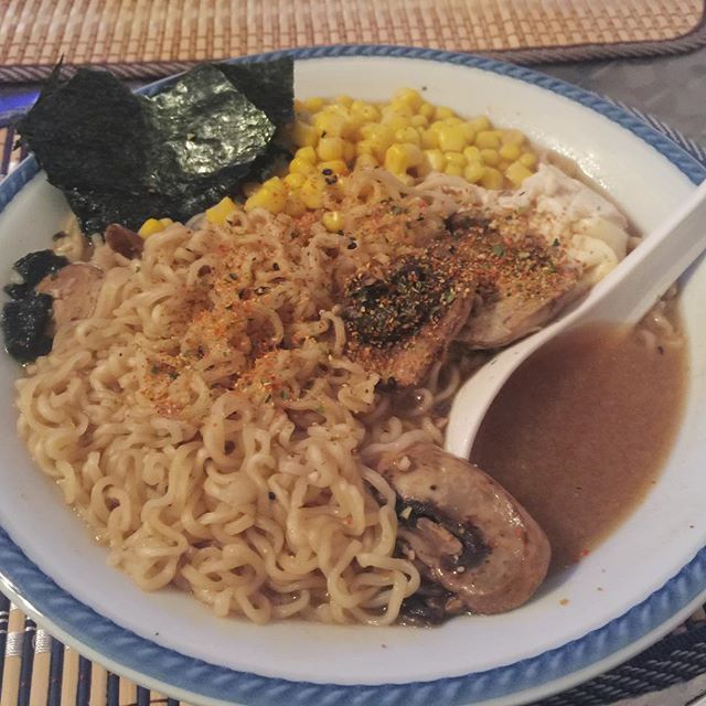 Not as pretty as @georgeokinaka's ramen lunch, but it's homemade-ish. Lol #carboload #ar50mile #ultratraining #trailrunning #beyondlasvegas [instagram]
