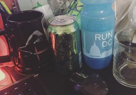 They say a messy desk encourages a creative mind… I'm gonna have to at least clean up my mousing space lol. #workplace #stayhydrated #nuunlife #whatclutter #2017resolutions [instagram]