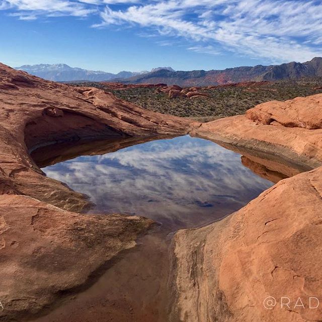My current fav place: Li'l Red Rock in Las Vegas, NV. It's 6mi of uphill single track & wash crossings, but the reward is this. #nuunlife #trailrunning #trailjunkie #getsometrail #trailrunningvegas #taur #ultratraining #latergram #nofilters #beyondvegas #motivationalmonday [instagram]