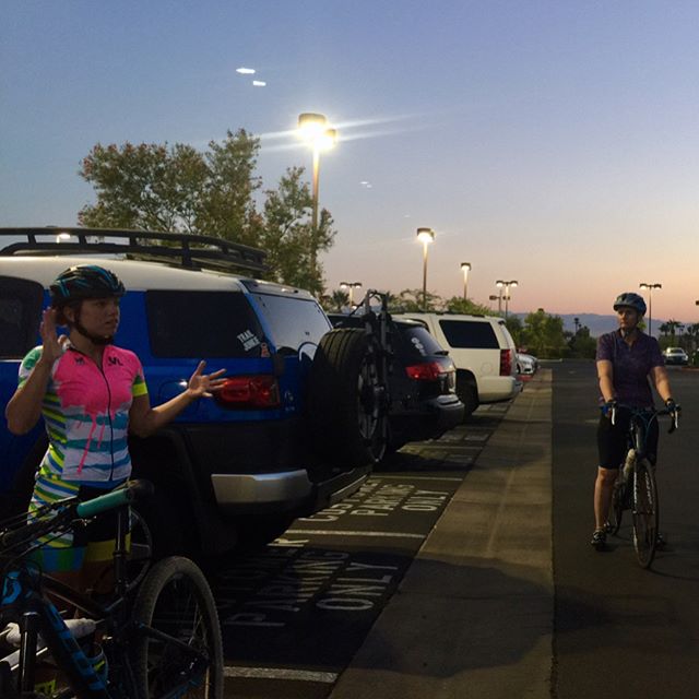 Finally made it out to @lisamtb87 's Las Vegas Lasses group ride & it was great fun! Learned double-formation, hand signals for slowing and switching out of the lead, etc. So cool! Made getting up at 3:30am worth it hehe #cycling #lasvegaslasses #hutchsbicyclegarage #racewithbase #baseperformance [instagram]
