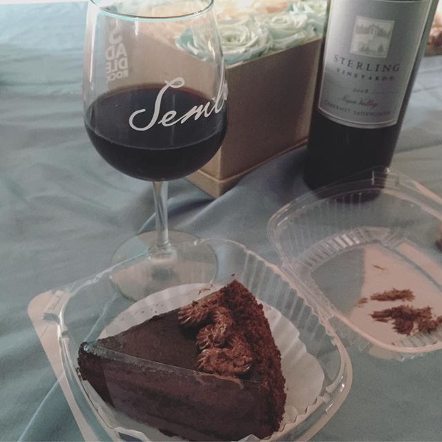 I got my Dobash cake fix Thanks so MUCH @amandadrifts #kingshawaiian [instagram]