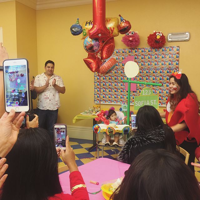 Who had great fun at a birfday party? @tav2c’s future codemonkey/physicist! Smash cake now, smashing consoles later  Thanks for the lovely afternoon/evening! [instagram]