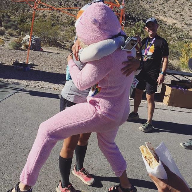 Getting hugged by a Care Bear  at my mile 27 of 26.5   @desertgypsyrunner #trailrunningvegas #trailjunkie [instagram]