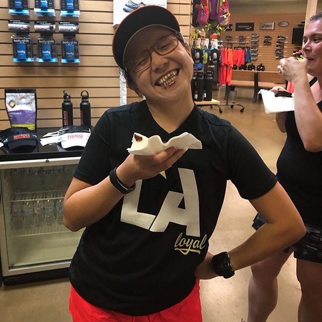 After the @coachjennay led run and abs workout yesterday, we had some delicious sweet potato & rice flour brownies with chocolate ganache. It was soooo good. [instagram]