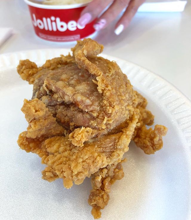 Dis why I don’t have abs  Chikin guuud! #lunch #indulgence [instagram]