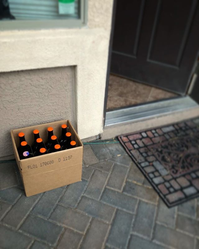 The mysterious #KefirNinja dropped off my fav Mango kefir. And one apple . This evening. At my doorstep. #sacredkefirco #probioticgoodness [instagram]