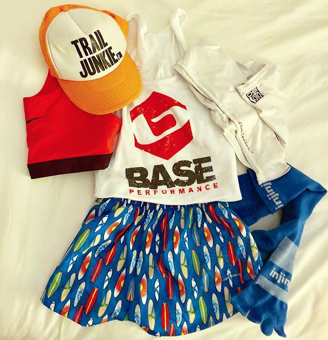 Flat Raciel ready for #BootlegBeatdown tomorroz! Meanwhile, non-flat me is totally gonna wing it 😎🤪 #whattraining #trailjunkie [instagram]