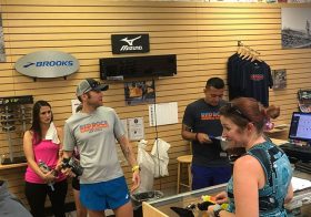 Celebrated #GlobalRunningDay at @redrockrunningco with a 5km, then @runrocknroll did a raffle for swag & served pizza after! #supportlocal [instagram]