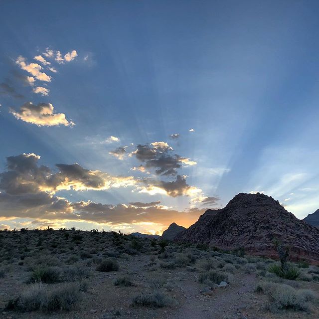 Calico Basin sunset last Monday. It was 106°F at the start of our trail run, but we were in the shade after a mile, so it only felt like 101° 🤣 #tbt #trailrunningvegas [instagram]