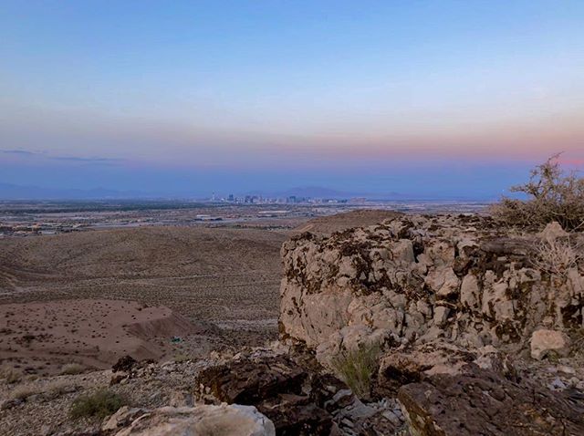 View of the Strip from SW Ridge. Always a fun night when @rebeccarunstrails gets the Monday Trail group going! #trailrunningvegas #trailjunkie [instagram]