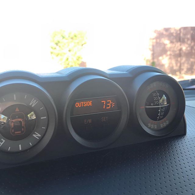 73°F at 7:45am, in Vegas, in late June? Wot?! I had to wear a hoody driving to swim, today. We cancelled our open water plans thanks to some 18-20mph winds in BC. With no kayak support, it wasn’t worth the risk. Got 1,600m at Pavilion pool instead! Quality long course laps w/ @lovestheocean2 🏽 Counting down to #IM703SantaRosa . . . Hoody thanks to @rebeccarunstrails @wctacyberprogram 🏽 [instagram]
