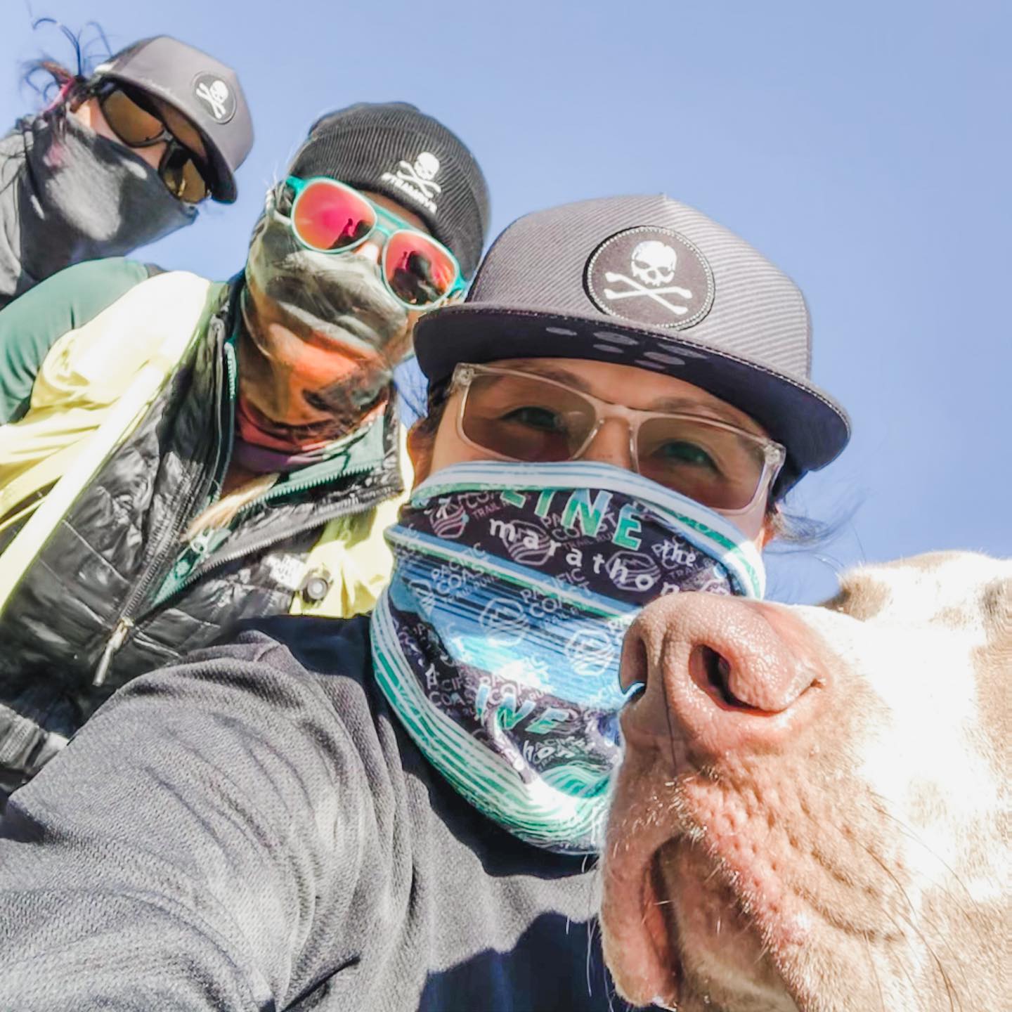 #teamrivs 🏴‍☠️🏽 #cancersucks #staystrong#weimaraner #trailrunners [instagram]