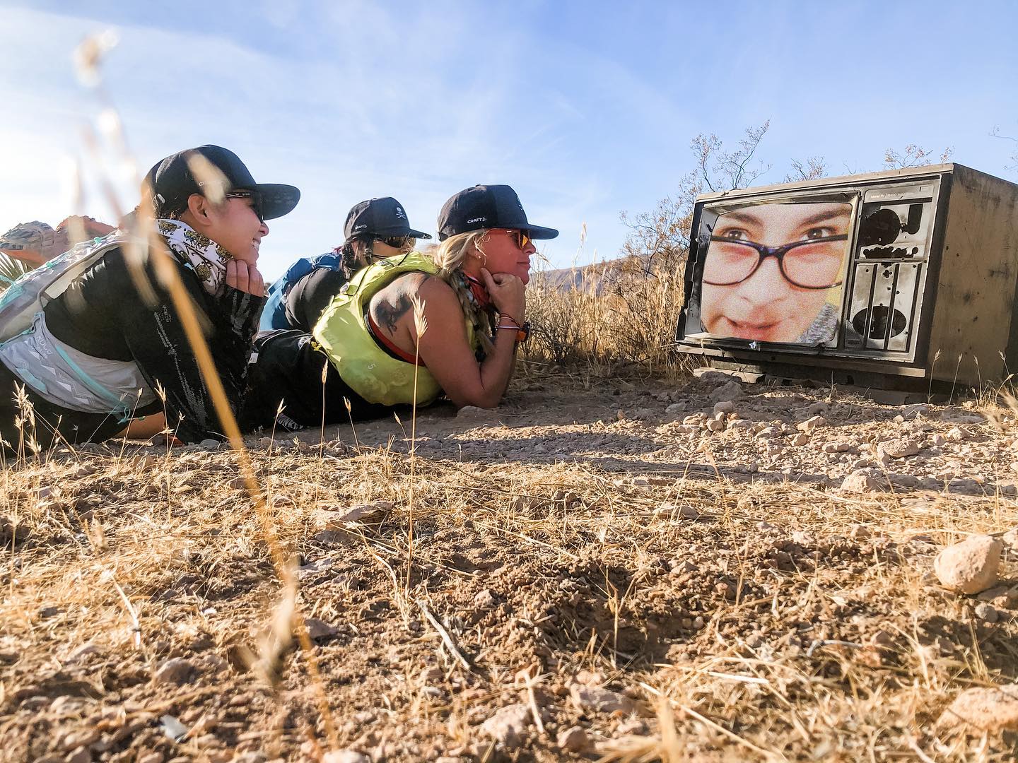 Image fixed. 🤣 This was us yesterday waiting 25mins for Yoka to show up 🤪#photoshop #trailrunningvegas #ultrarunners #runnersofinstagram [instagram]
