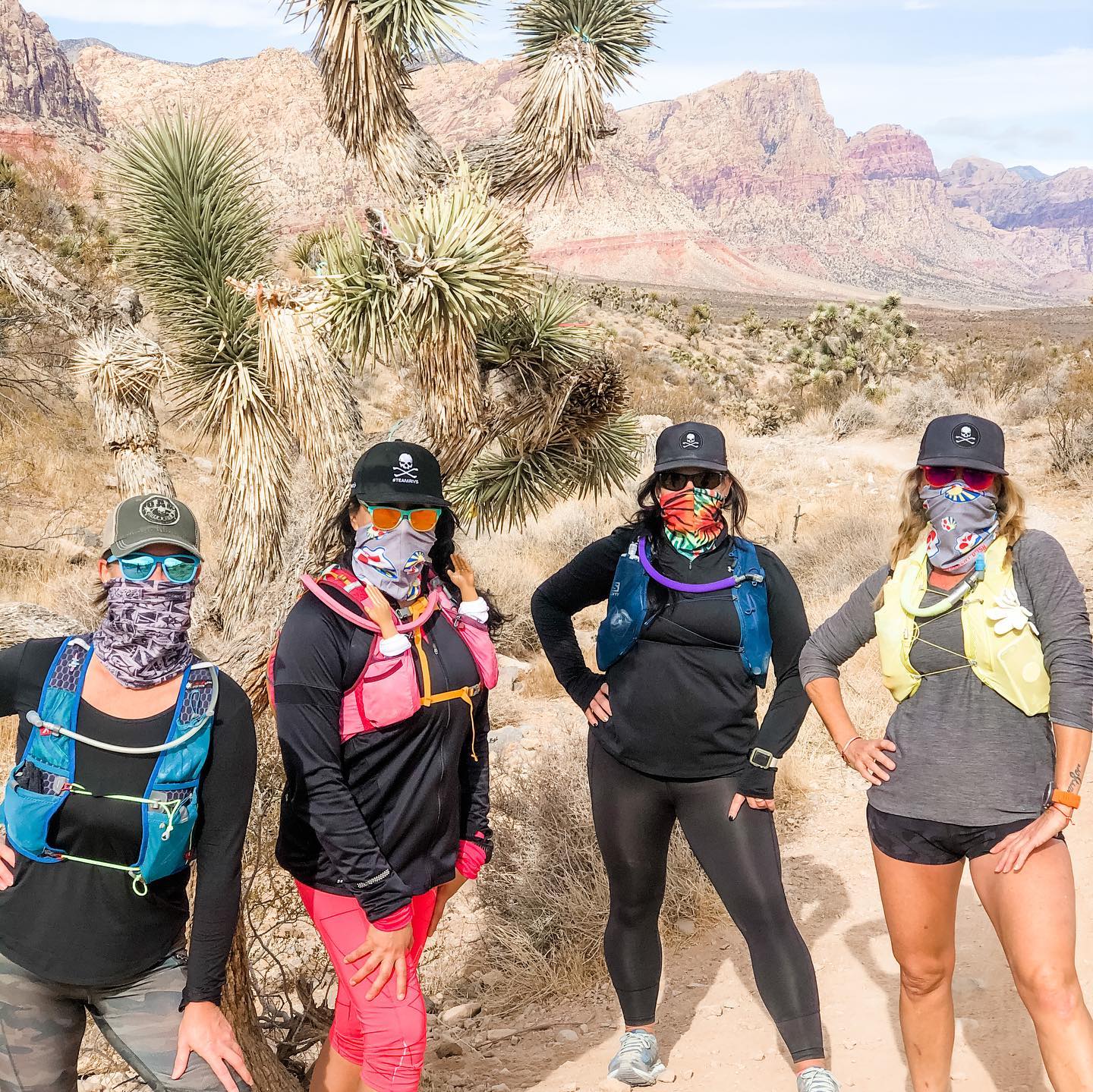 Trail fun, part two. We might’ve taken one-too-many photos (is there even such a thing???) #trailrunningvegas #ultrarunners #runnersofinstagram #trailrunning [instagram]